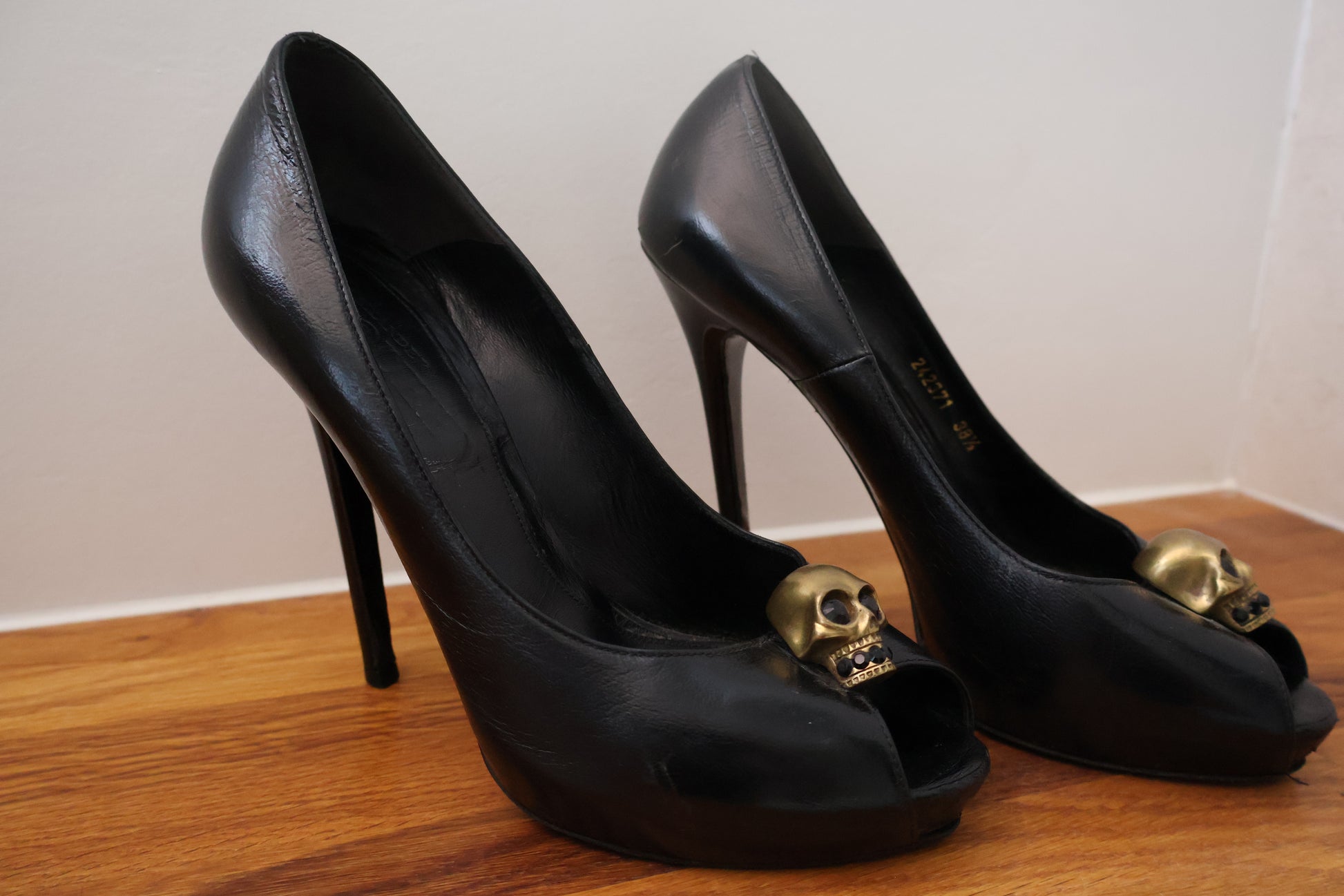 Alexander McQueen Skull Leather Peep-Toe Pumps