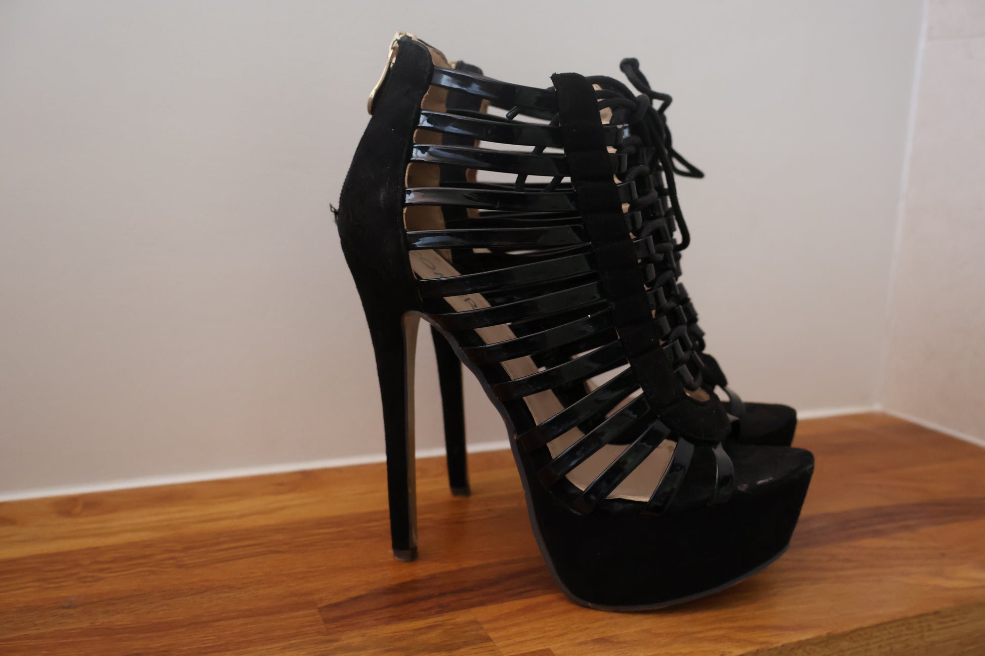 Comer Black Widow Heels
