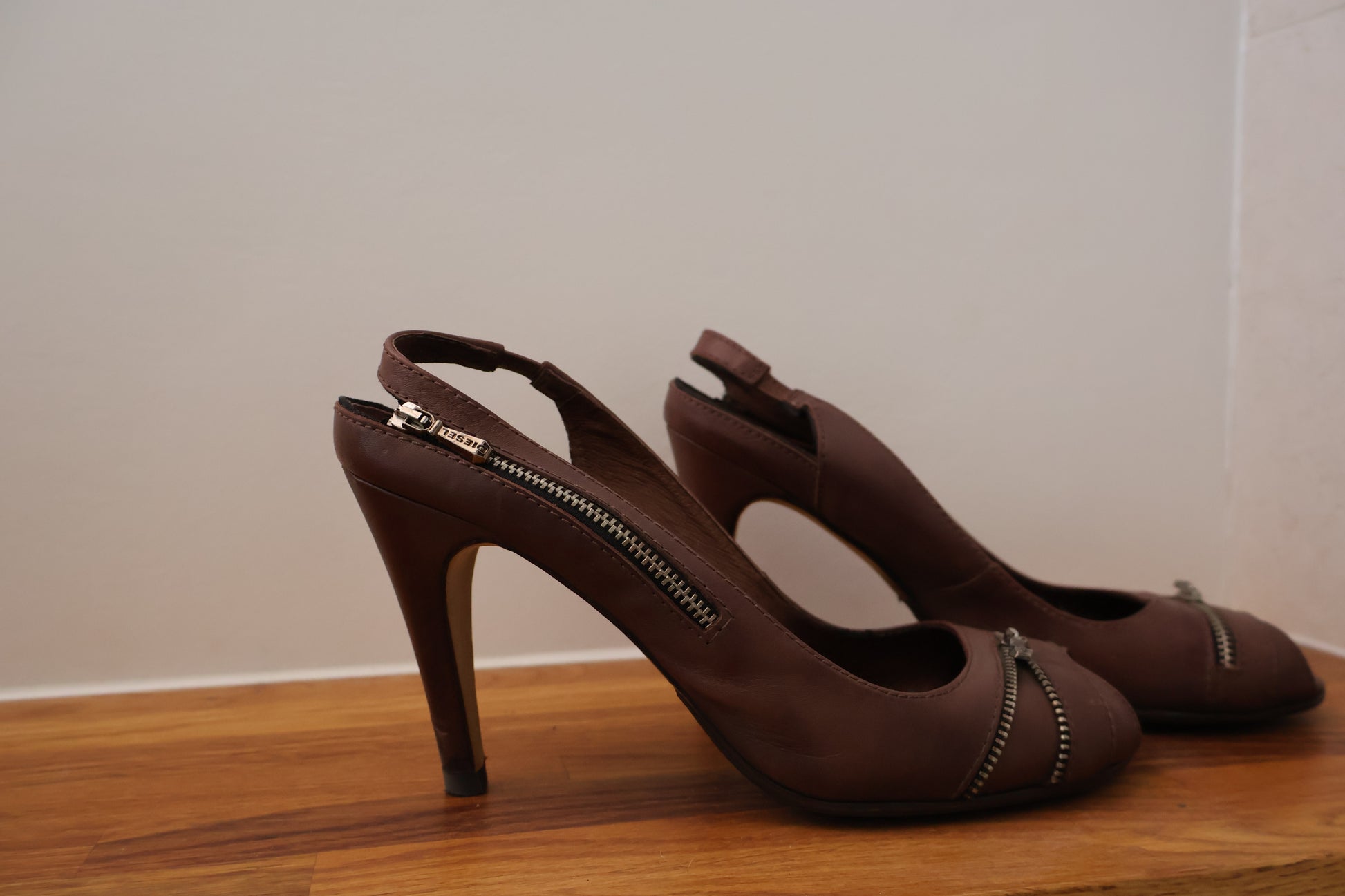 Diesel D-IPPER HP sling-back peep-toe pumps